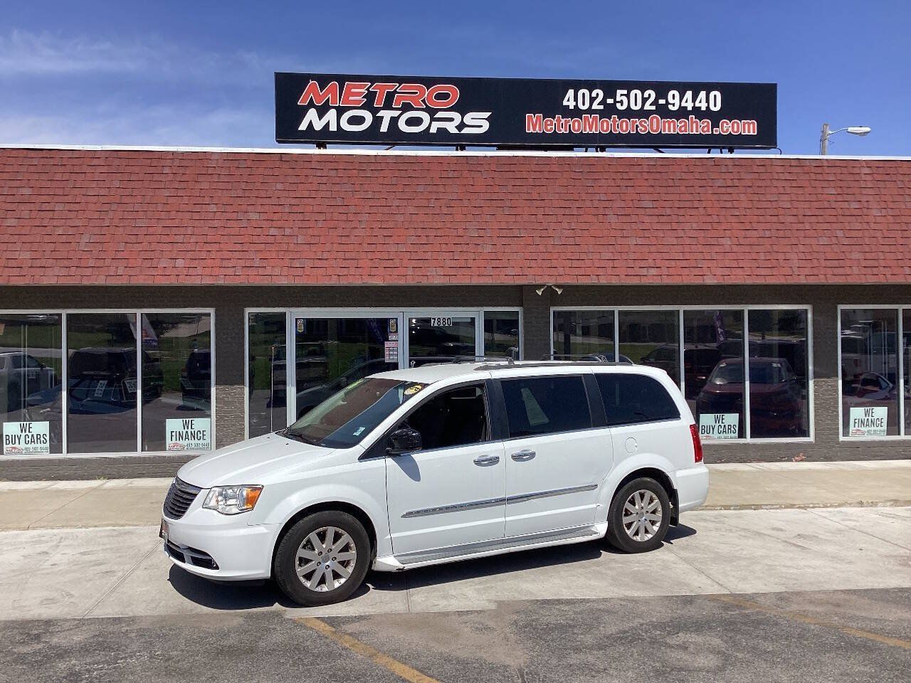 Used 2016 Chrysler Town & Country Touring w/ Driver Convenience Group FWD image 1