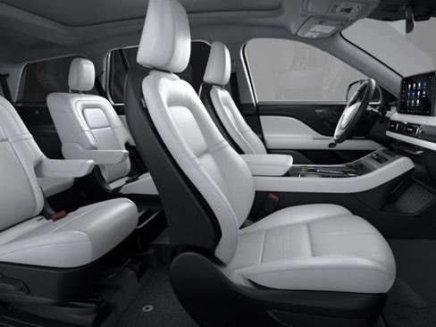 New 2027 Lincoln Aviator AWD image 28