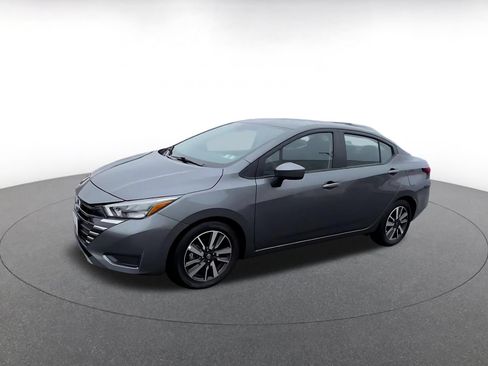 Used 2025 Nissan Versa SV FWD image 7