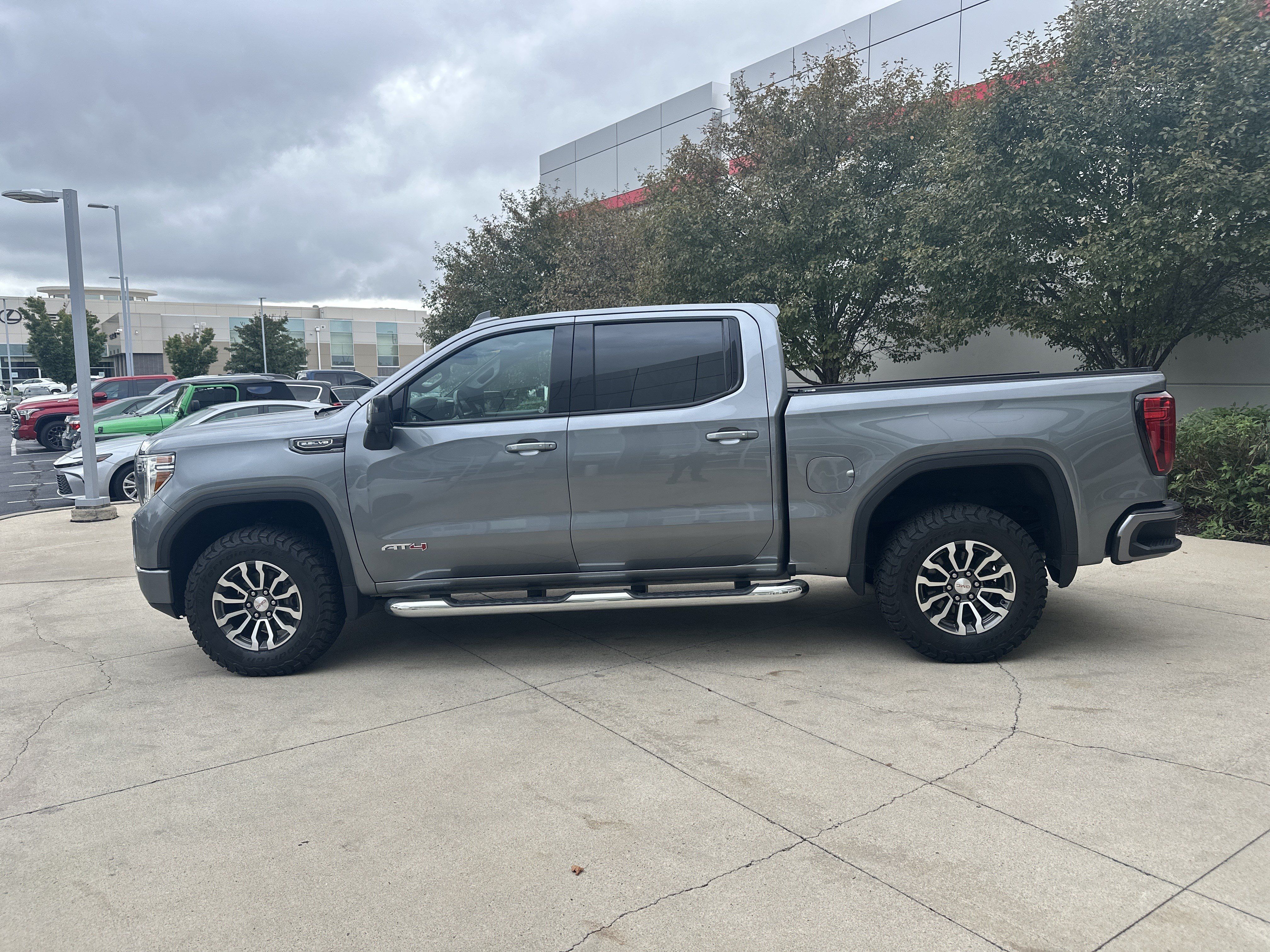Used 2021 GMC Sierra 1500 AT4 w/ AT4 Preferred Package AWD/4WD image 9