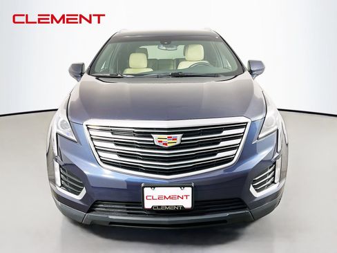 Used 2018 Cadillac XT5 FWD image 3