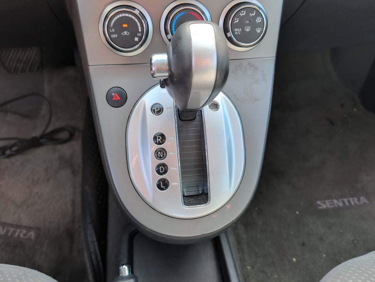 Used 2011 Nissan Sentra 2.0 FWD image 36