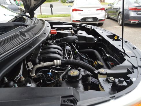 Used 2014 Ford Explorer XLT w/ Equipment Group 202A FWD image 42