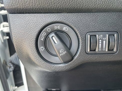 Used 2022 Dodge Challenger GT image 14