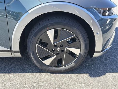 New 2026 Hyundai Ioniq 5 Limited image 12