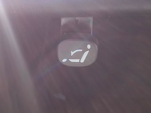 Used 2023 MAZDA MAZDA3 s image 23