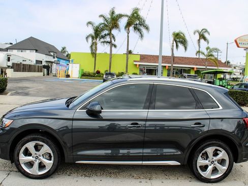 Used 2021 Audi Q5 Premium Plus w/ Premium Plus Package image 2