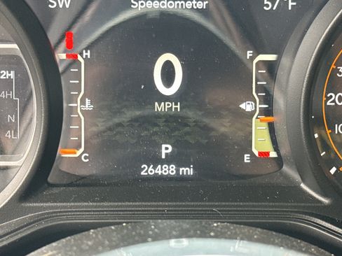 Used 2024 Jeep Wrangler Unlimited Sahara w/ Technology Group AWD/4WD image 21