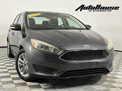 Used 2016 Ford Focus SE image 1