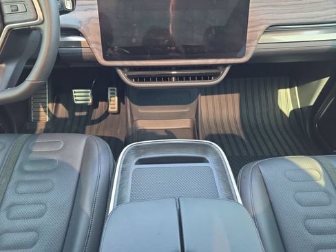 Used 2022 Rivian R1T Adventure AWD/4WD image 3