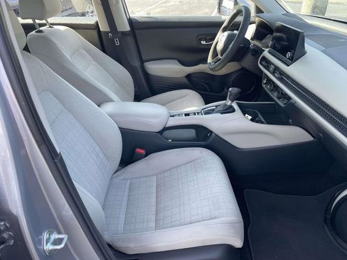 Used 2023 Honda HR-V LX image 46