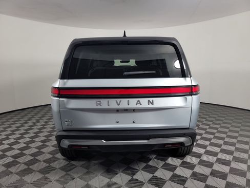Used 2024 Rivian R1S Adventure image 4