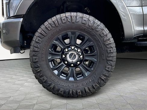 Used 2022 Ford F350 Lariat w/ Tremor Off-Road Package image 22