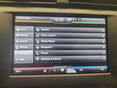 Used 2015 Ford Fusion SE w/ Equipment Group 202A FWD image 25