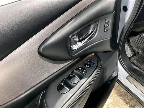 Used 2023 Nissan Murano SL image 36