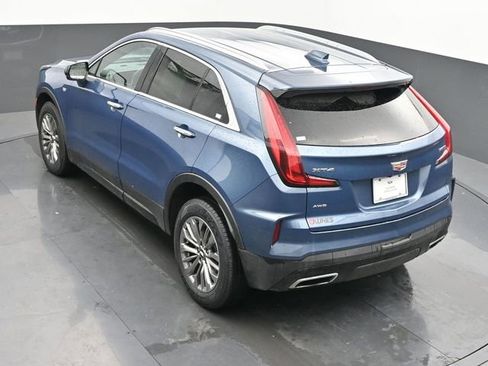 Used 2025 Cadillac XT4 Premium Luxury image 39