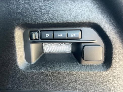 Used 2024 Ford Explorer ST w/ Equipment Group 401A AWD/4WD image 31