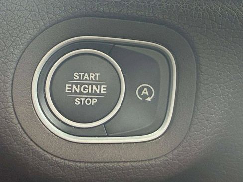 Used 2023 Mercedes-Benz GLS 450 4MATIC image 56
