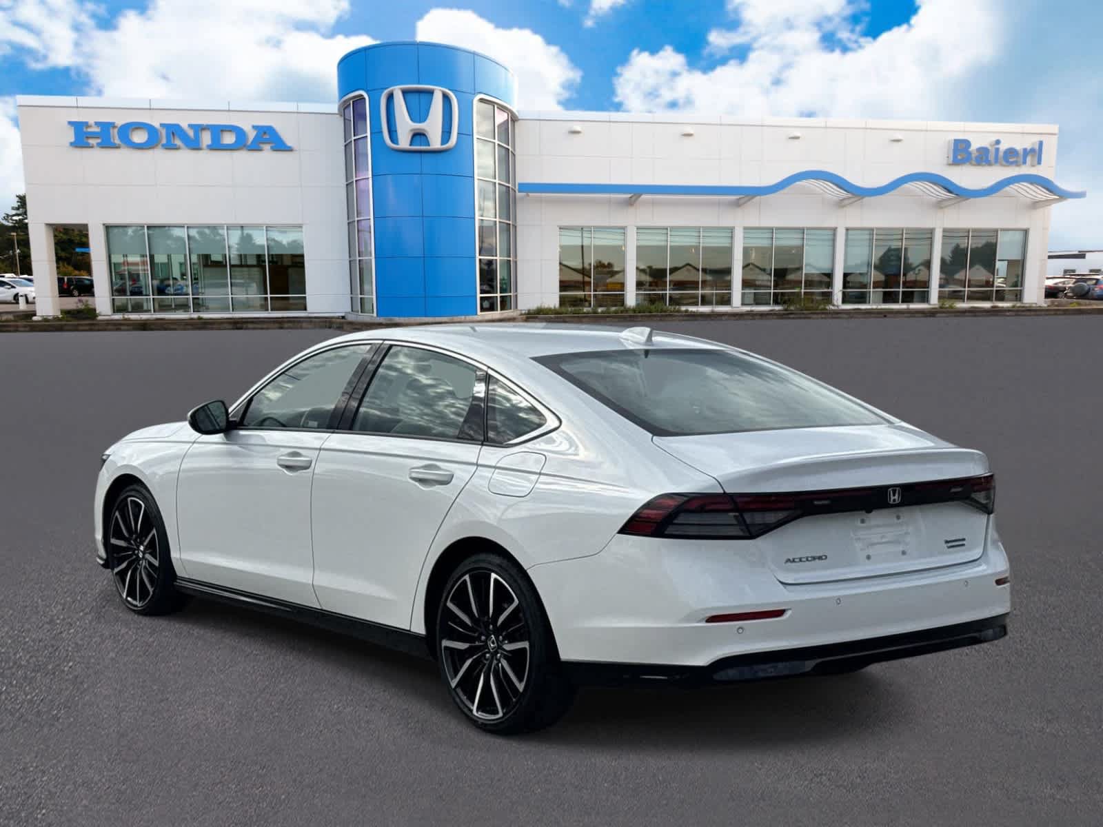 Used 2023 Honda Accord Touring image 3
