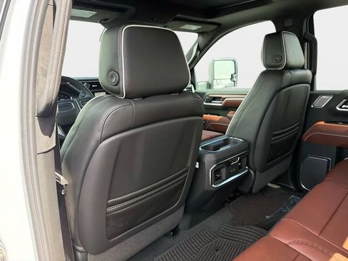 New 2026 GMC Sierra 2500 Denali Ultimate AWD/4WD image 13