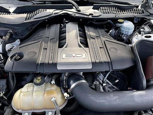 Used 2018 Ford Mustang GT w/ Black Accent Pkg image 11