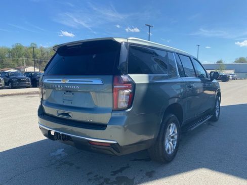 Used 2024 Chevrolet Suburban LT AWD/4WD image 2