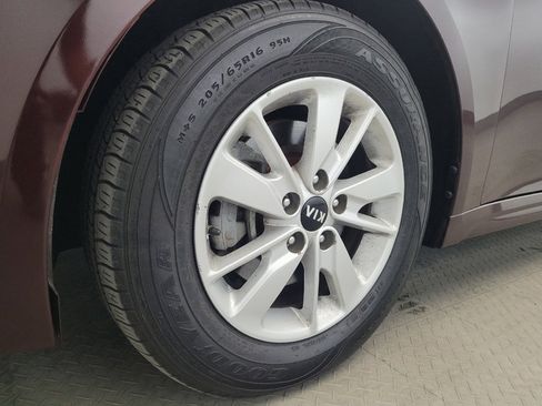 Used 2016 Kia Optima LX FWD image 31
