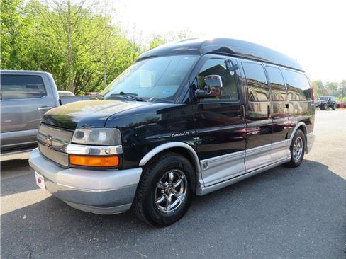 Used 2012 Chevrolet Express 1500 RWD image 1