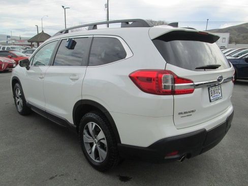 Used 2022 Subaru Ascent Premium w/ Convenience Package AWD/4WD image 4