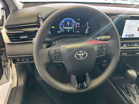 Certified 2025 Toyota Camry LE FWD image 19