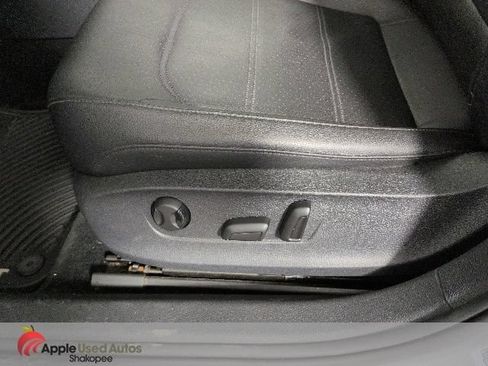 Used 2013 Volkswagen Passat 2.5 SE FWD image 9