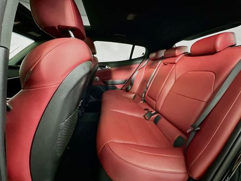 Used 2018 Kia Stinger GT1 image 14