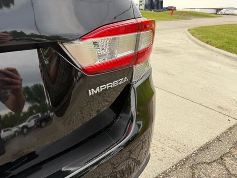 Used 2018 Subaru Impreza 2.0i Premium AWD/4WD image 8