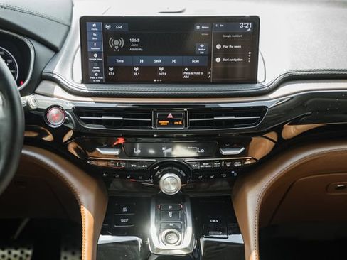 Used 2025 Acura MDX SH-AWD w/ Advance Package image 22