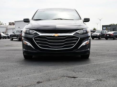 Used 2022 Chevrolet Malibu LS FWD image 2