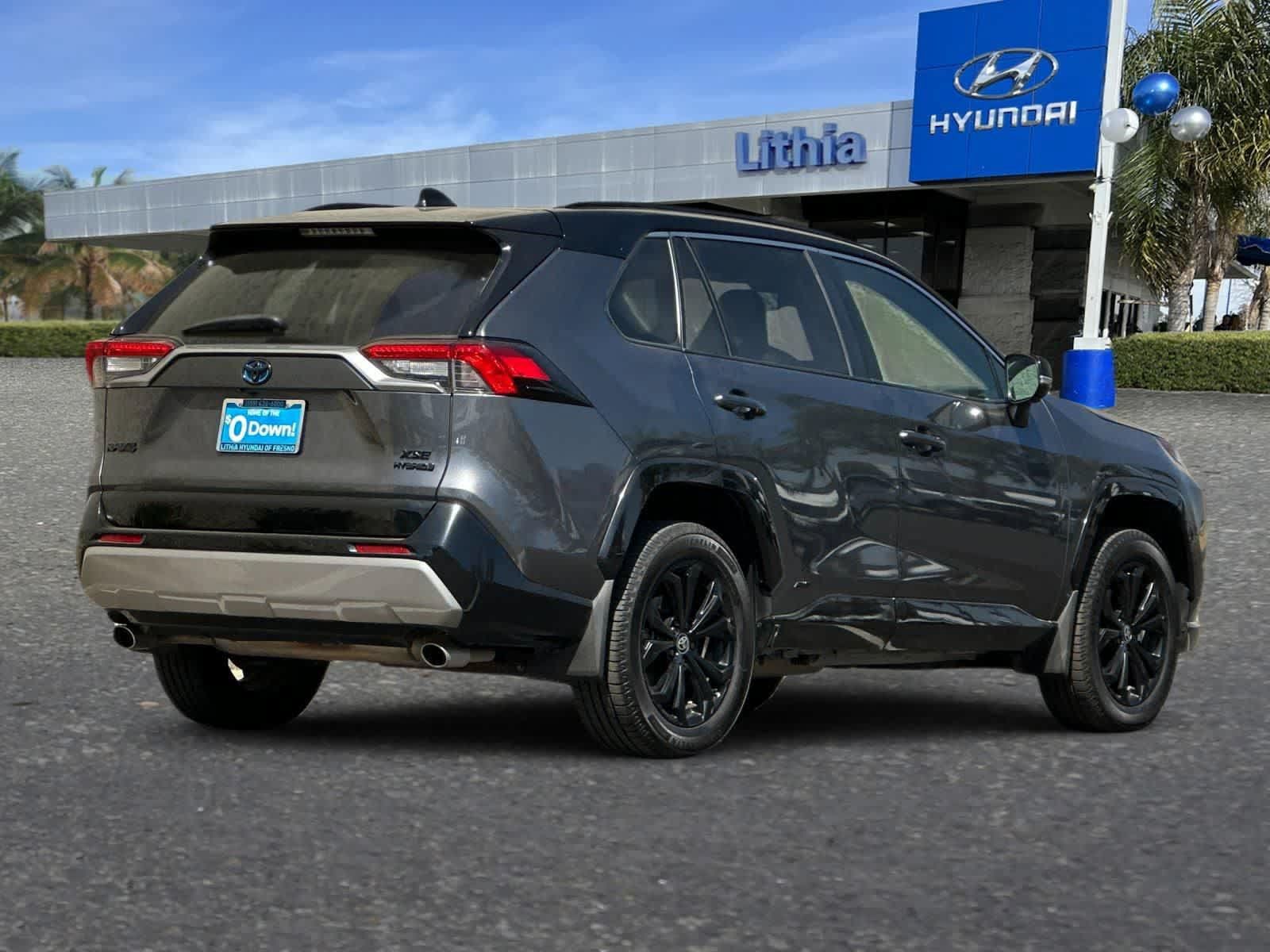 Used 2023 Toyota RAV4 XSE AWD/4WD image 3