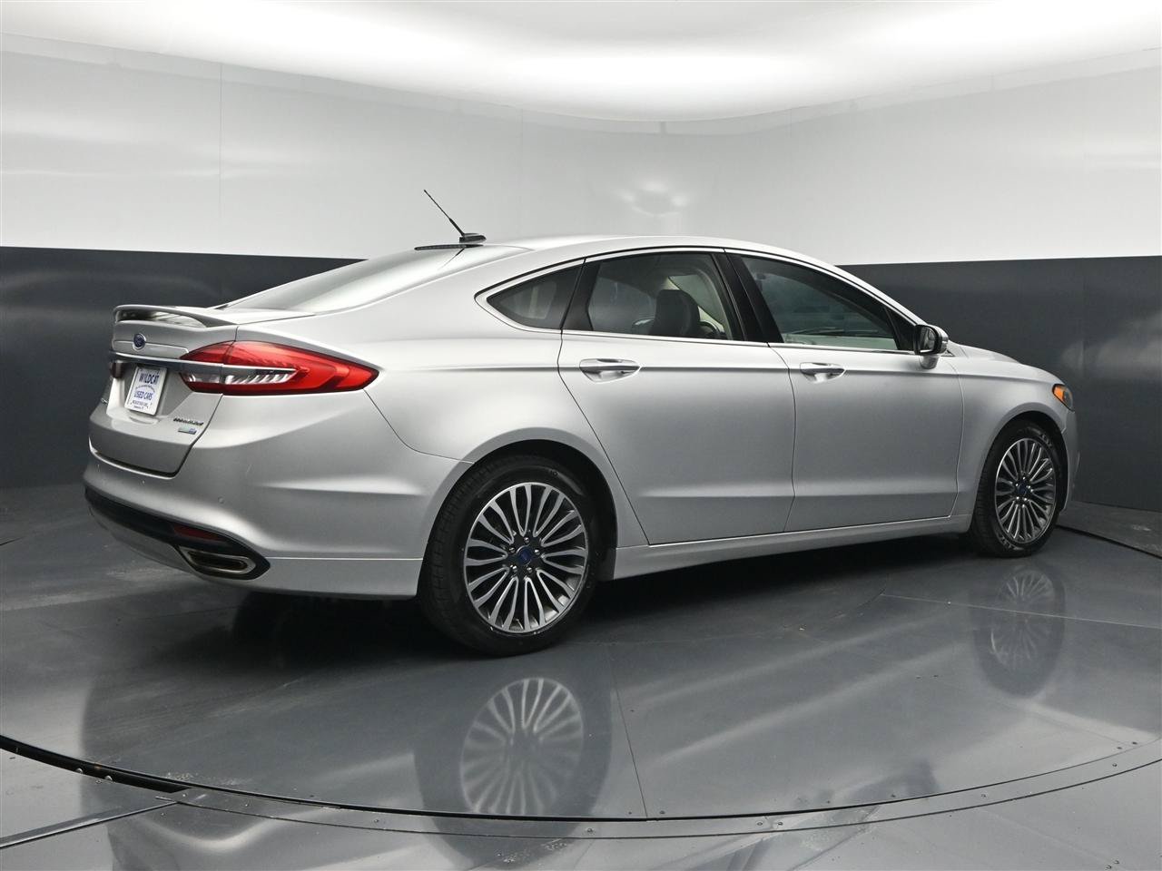 Used 2018 Ford Fusion Titanium AWD/4WD image 5