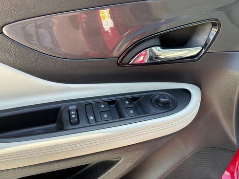 Used 2019 Buick Encore Essence AWD/4WD image 12