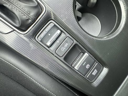 Used 2025 Honda Civic Sport image 69