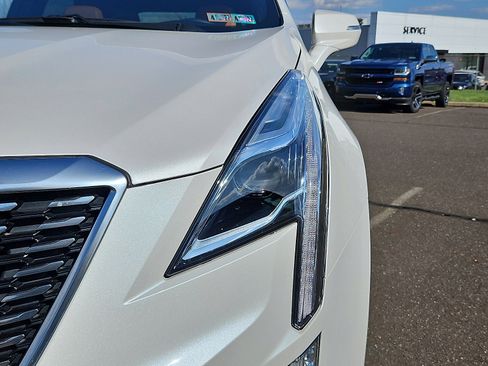 Used 2021 Cadillac XT5 Premium Luxury AWD/4WD image 9