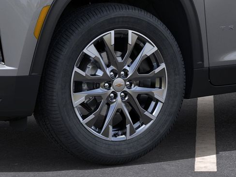 New 2026 Chevrolet Traverse LT w/ Sun and Wheel Package AWD/4WD image 9
