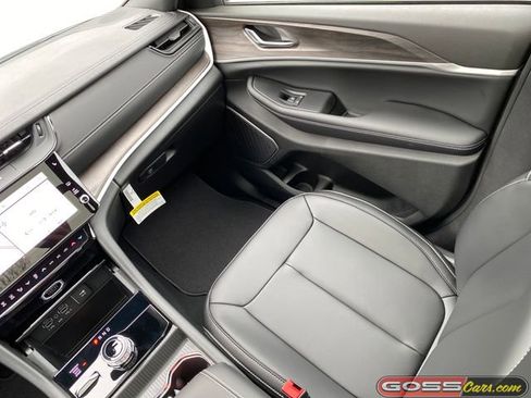 New 2026 Jeep Grand Cherokee Limited image 17