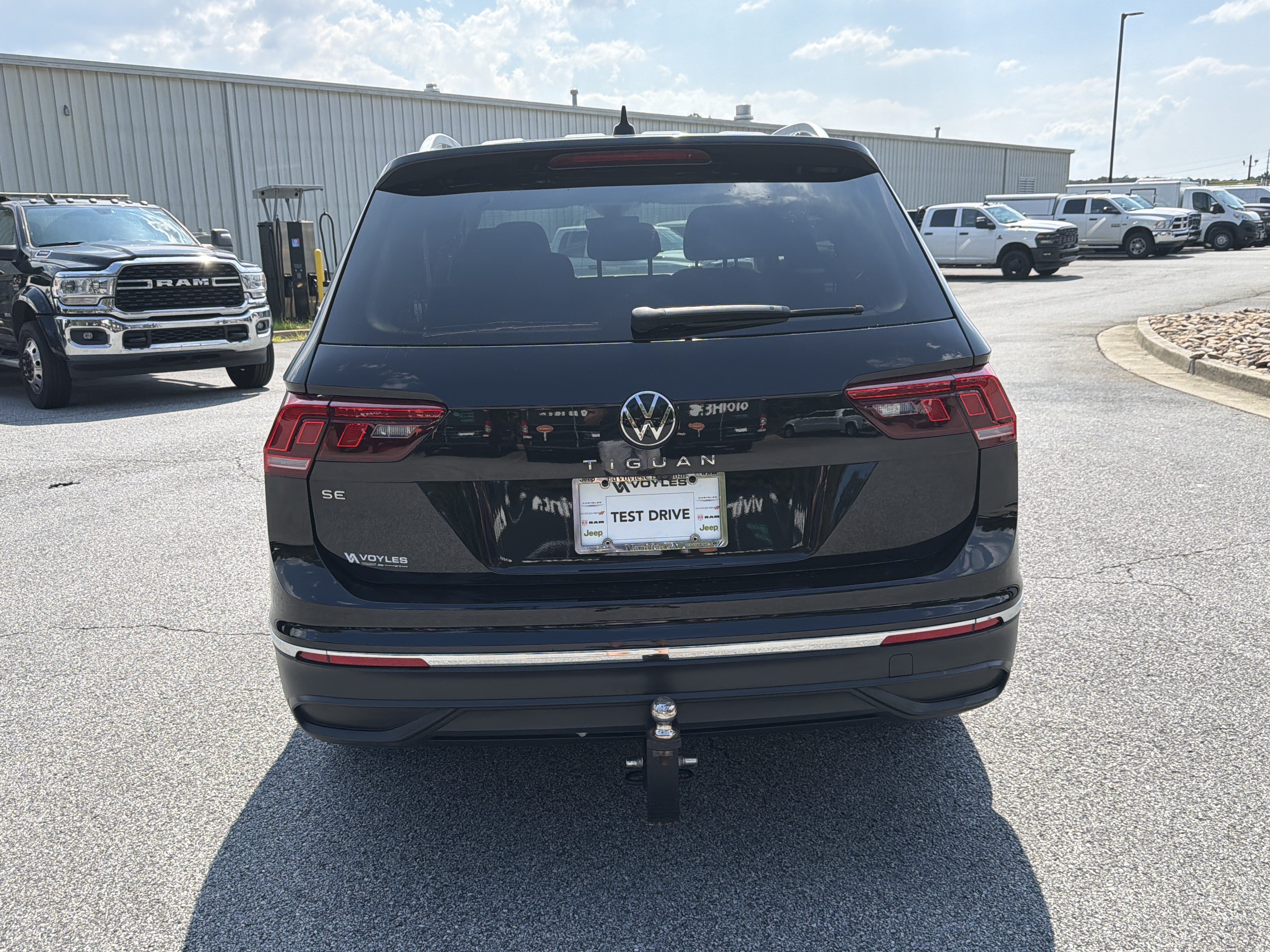 Used 2022 Volkswagen Tiguan SE FWD image 7