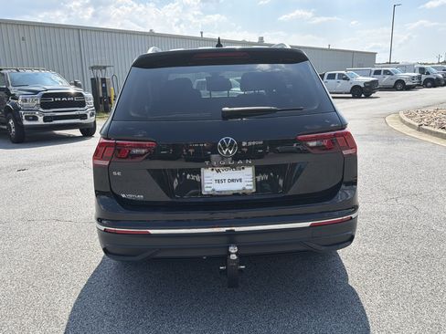 Used 2022 Volkswagen Tiguan SE FWD image 7