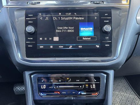 Used 2023 Volkswagen Tiguan SE FWD image 24