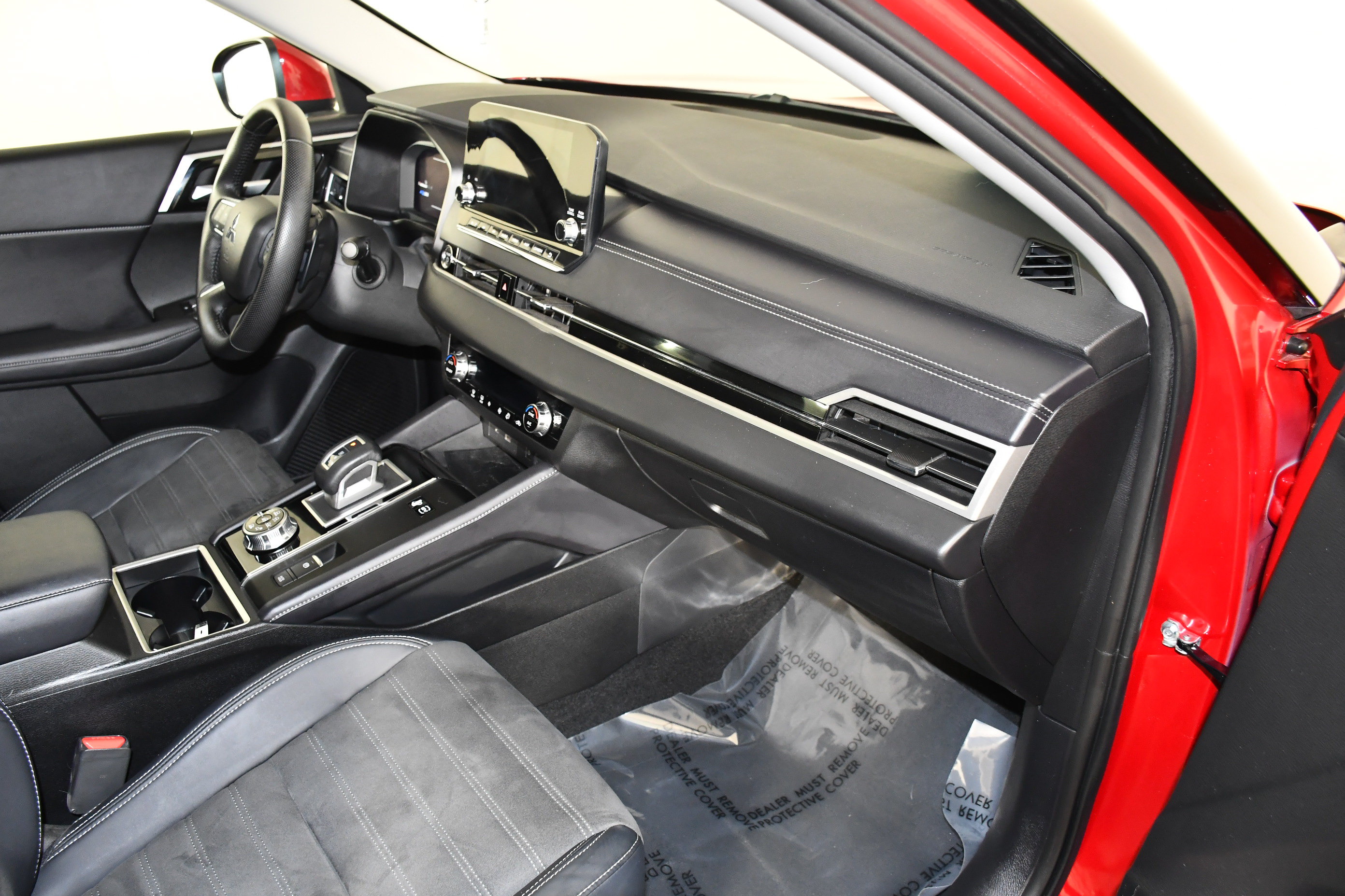 Used 2025 Mitsubishi Outlander SE AWD/4WD image 38