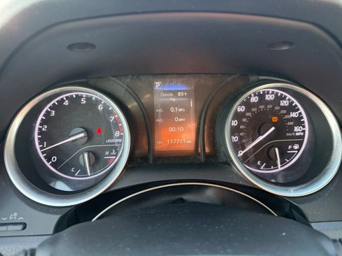 Used 2018 Toyota Camry LE FWD image 16