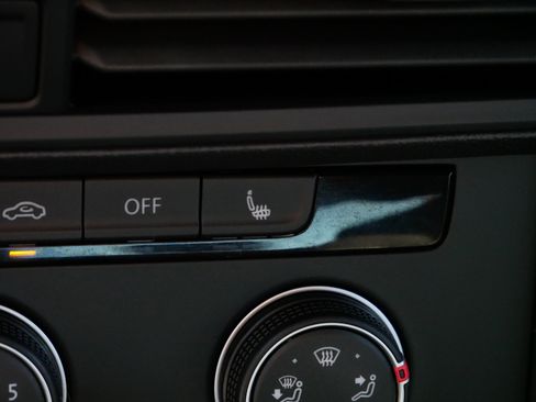 Certified 2024 Volkswagen Jetta Sport image 29