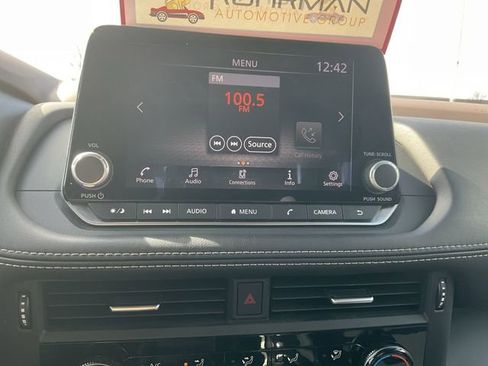 Certified 2023 Nissan Rogue S image 14