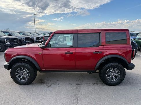 New 2025 Ford Bronco Badlands image 39